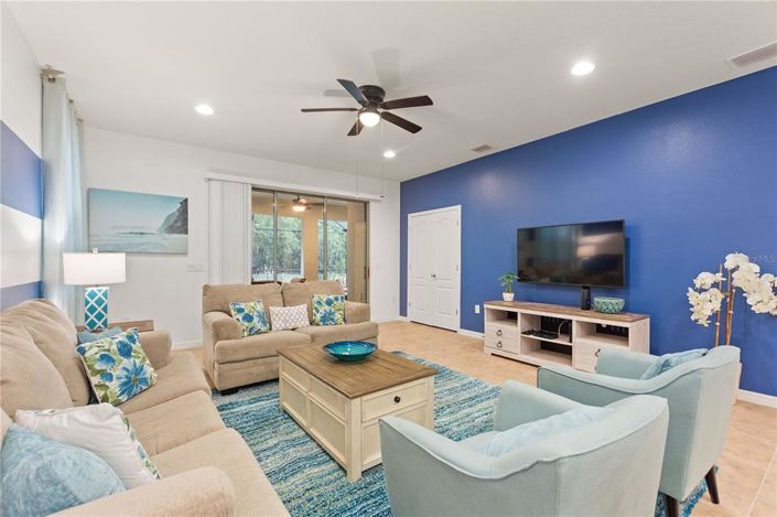 Image No.11-7 Bed Property for sale