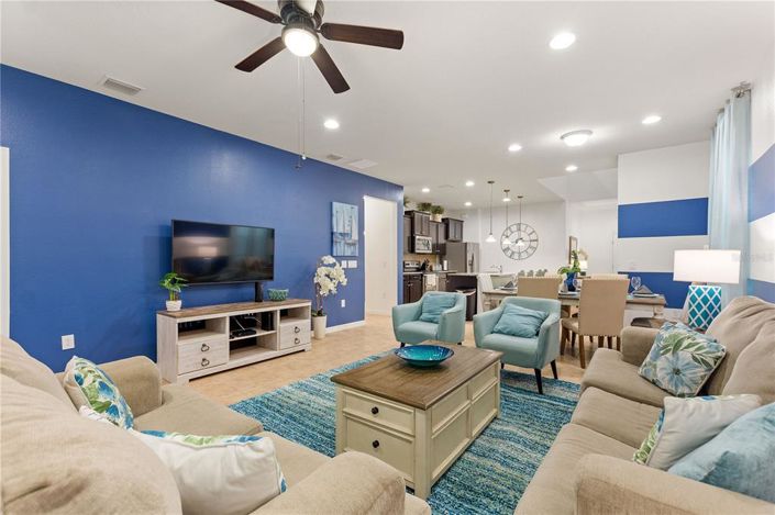 Image No.12-7 Bed Property for sale