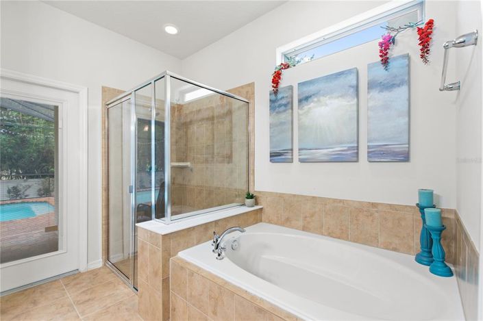 Image No.20-7 Bed Property for sale