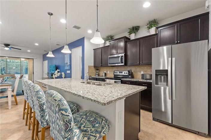 Image No.3-7 Bed Property for sale