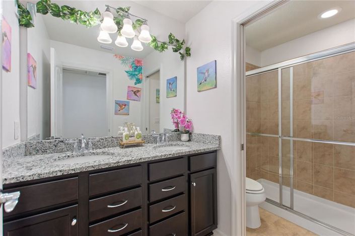 Image No.33-7 Bed Property for sale