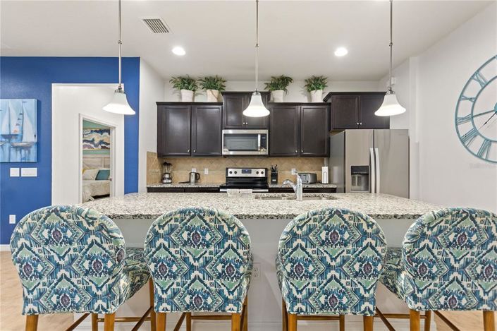 Image No.4-7 Bed Property for sale