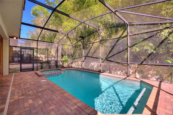 Image No.47-7 Bed Property for sale