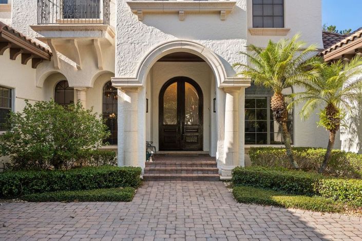 Image No.2-6 Bed Property for sale