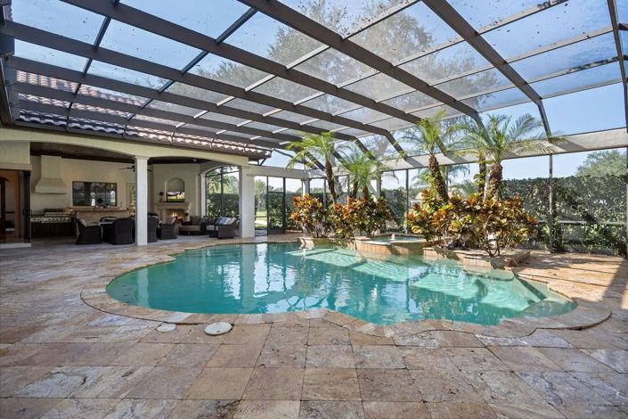 Image No.31-6 Bed Property for sale