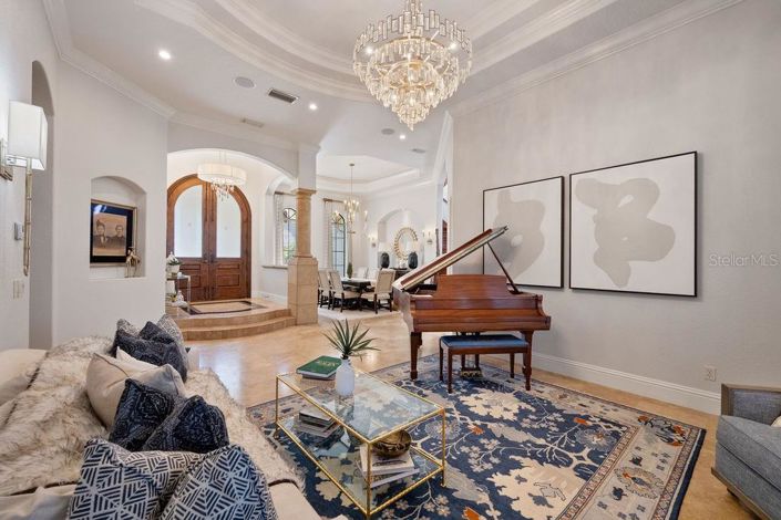 Image No.40-6 Bed Property for sale