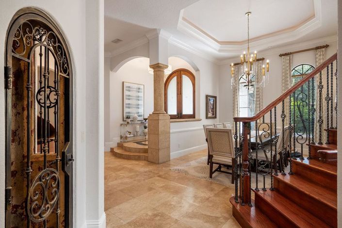 Image No.41-6 Bed Property for sale