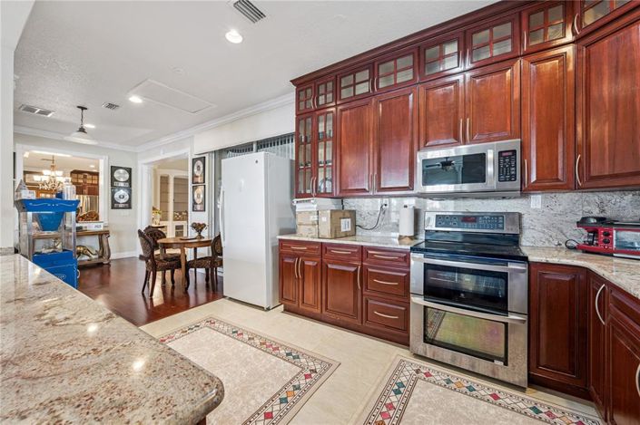 Image No.17-4 Bed Property for sale