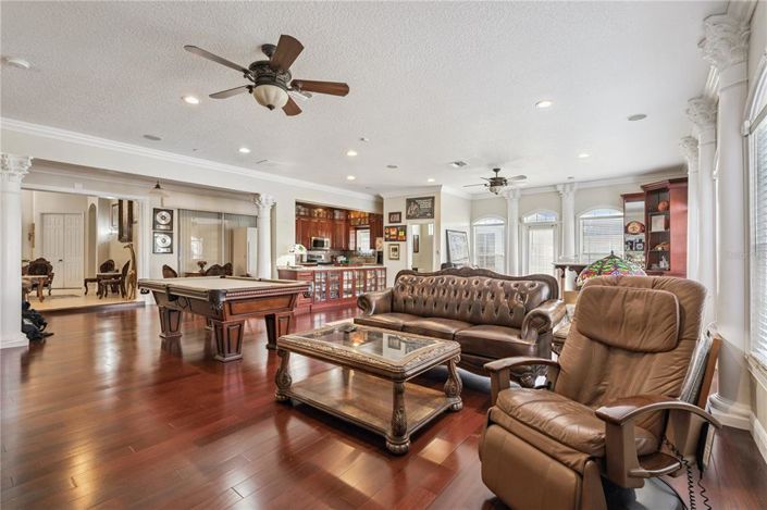 Image No.9-4 Bed Property for sale