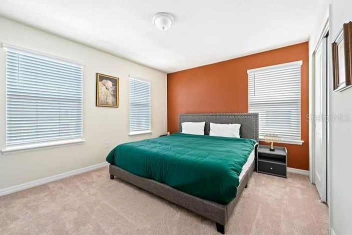 Image No.13-10 Bed Property for sale