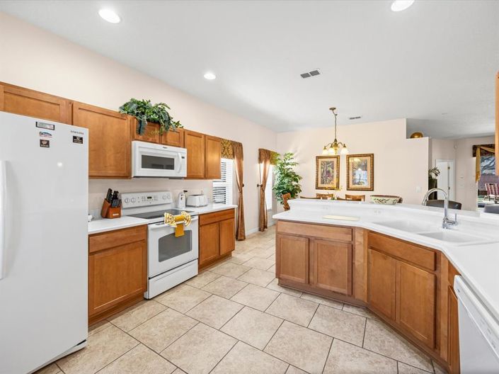 Image No.16-4 Bed Property for sale