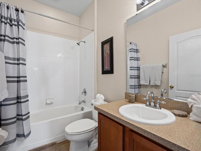 Image No.30-4 Bed Property for sale