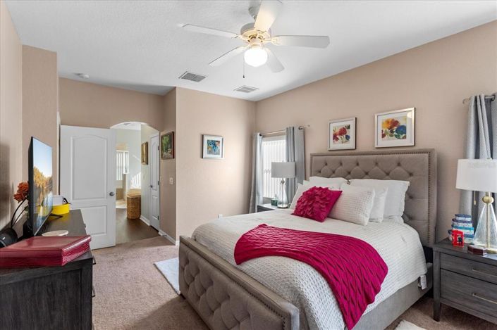 Image No.16-4 Bed Property for sale