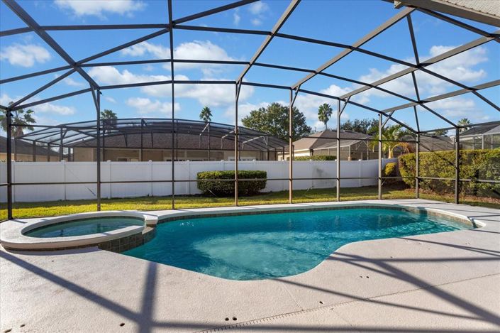 Image No.26-4 Bed Property for sale