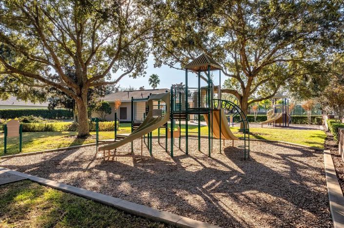 Image No.34-4 Bed Property for sale