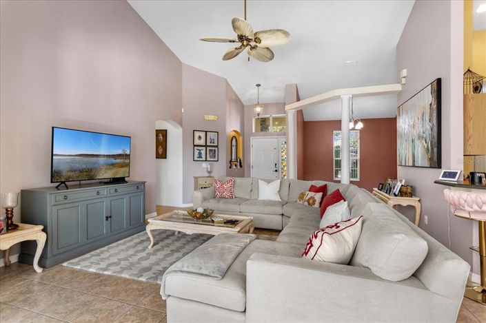 Image No.8-4 Bed Property for sale