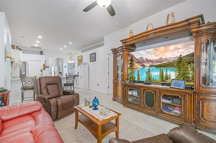 Image No.35-3 Bed Property for sale