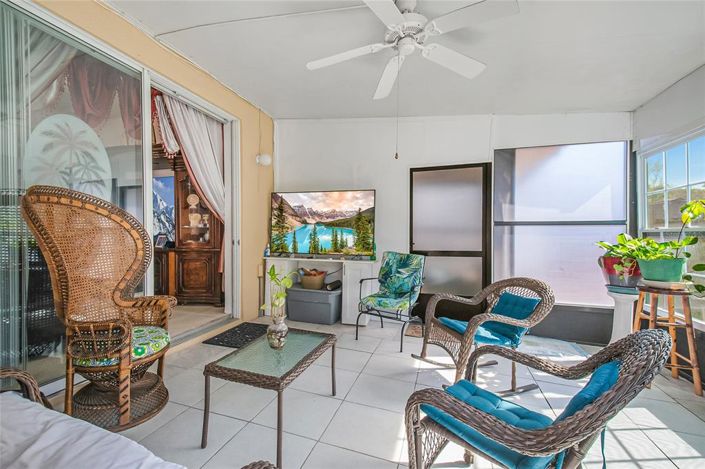 Image No.37-3 Bed Property for sale