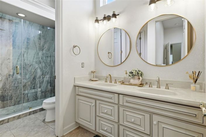 Image No.34-8 Bed Property for sale