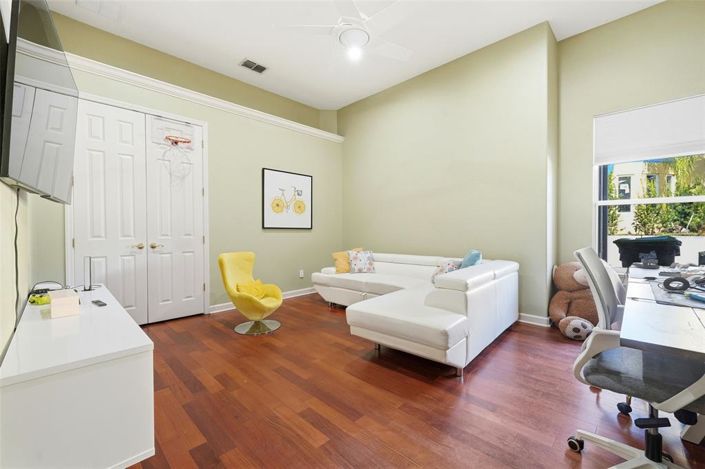 Image No.39-8 Bed Property for sale