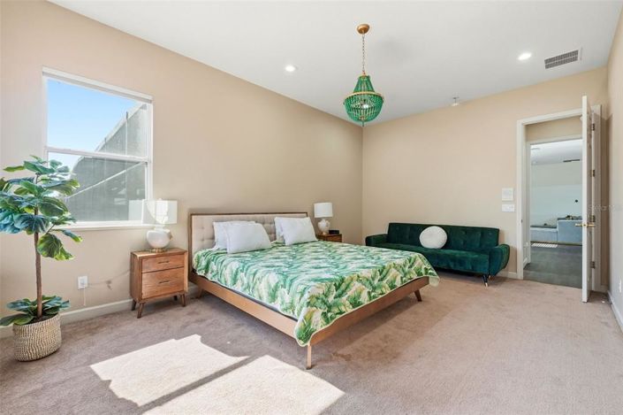 Image No.42-8 Bed Property for sale