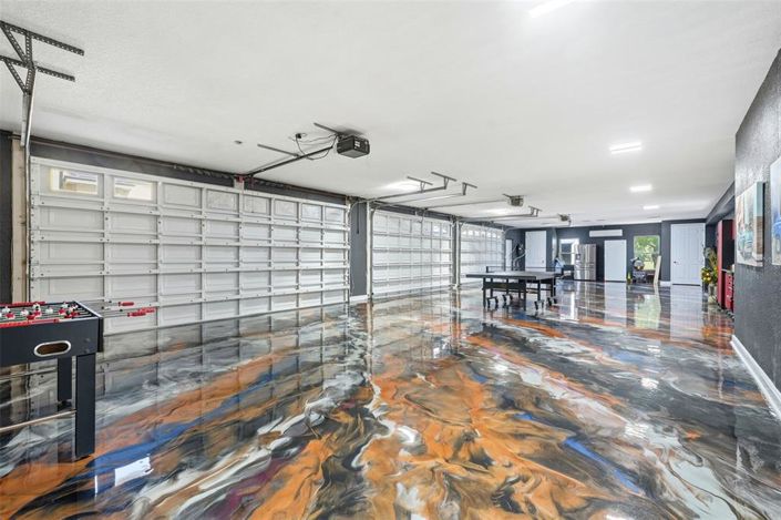 Image No.45-8 Bed Property for sale