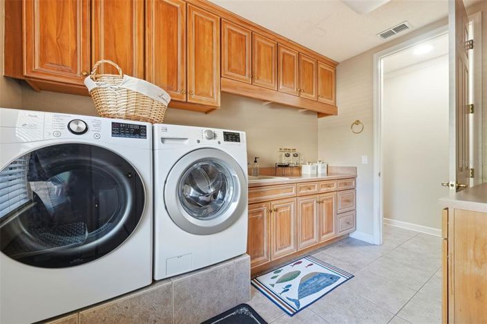 Image No.46-8 Bed Property for sale