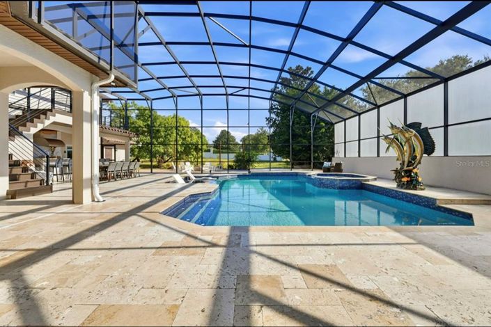 Image No.50-8 Bed Property for sale