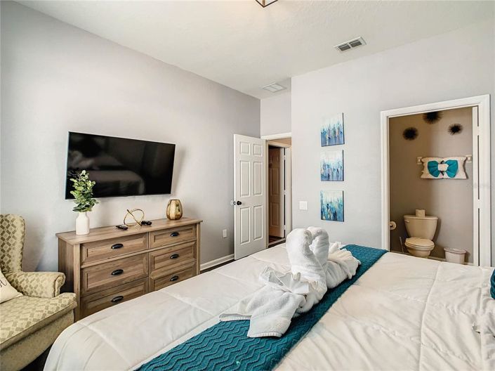 Image No.18-6 Bed Property for sale