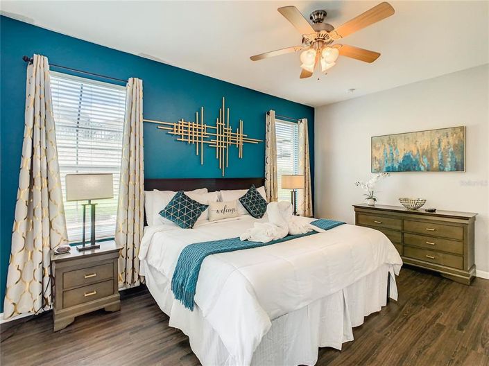 Image No.20-6 Bed Property for sale