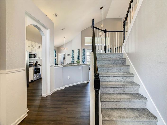 Image No.3-6 Bed Property for sale