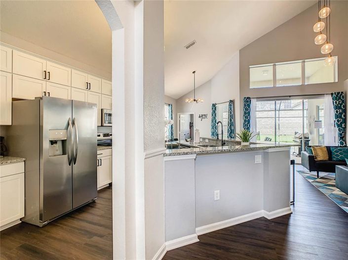 Image No.4-6 Bed Property for sale