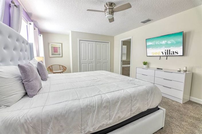 Image No.25-7 Bed Property for sale