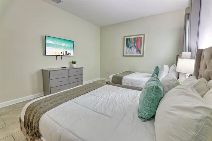 Image No.27-7 Bed Property for sale