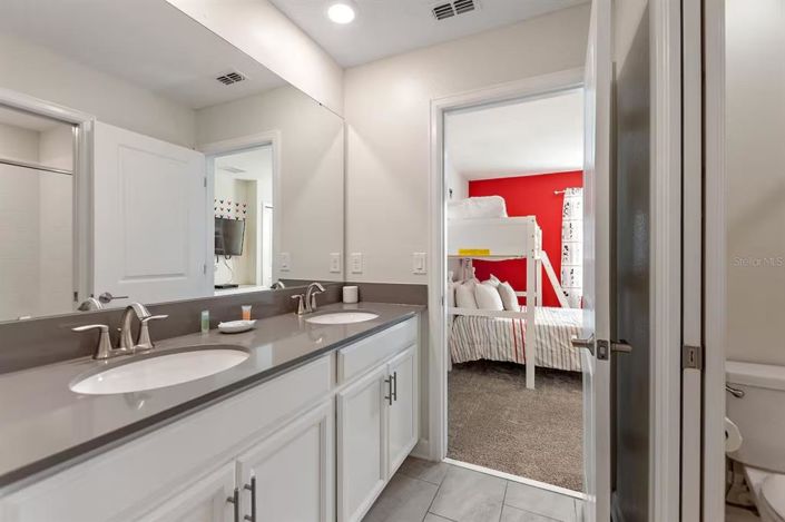 Image No.47-7 Bed Property for sale