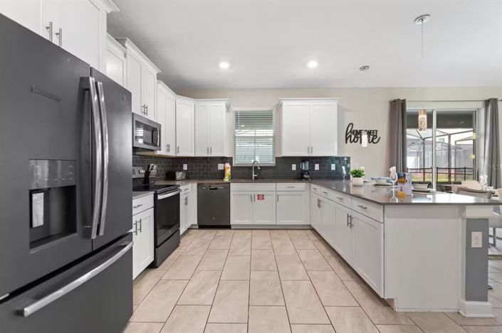 Image No.6-7 Bed Property for sale