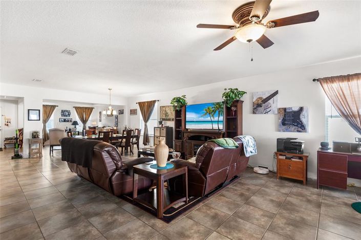 Image No.16-4 Bed Property for sale