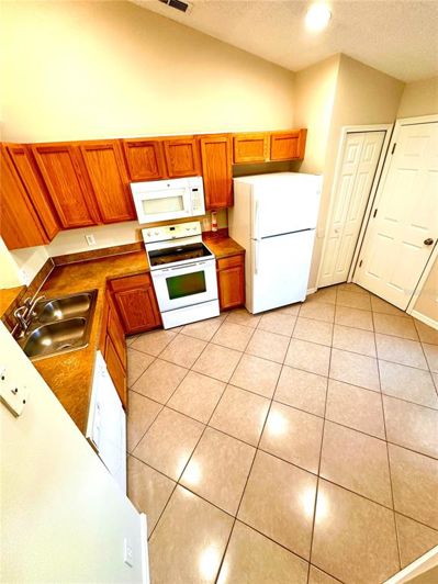 Image No.3-3 Bed Property for sale