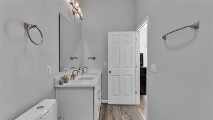 Image No.28-4 Bed Property for sale