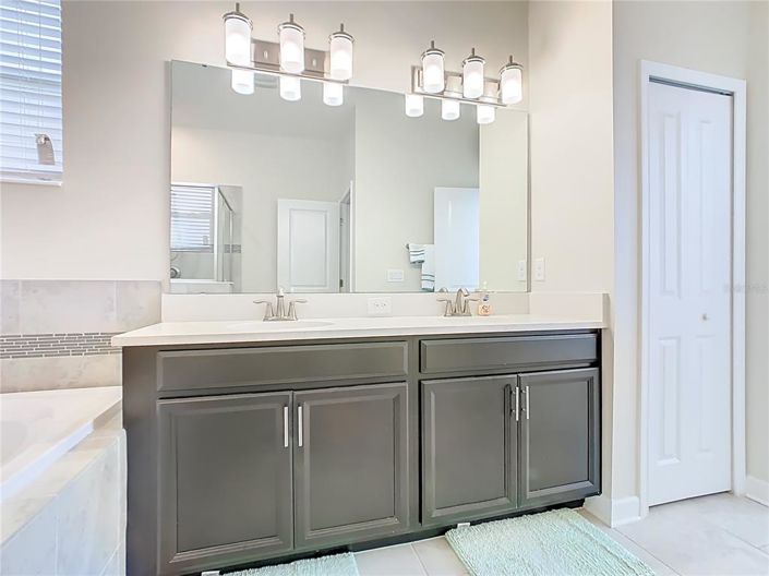 Image No.38-Propriété de 4 chambres à vendre à Davenport