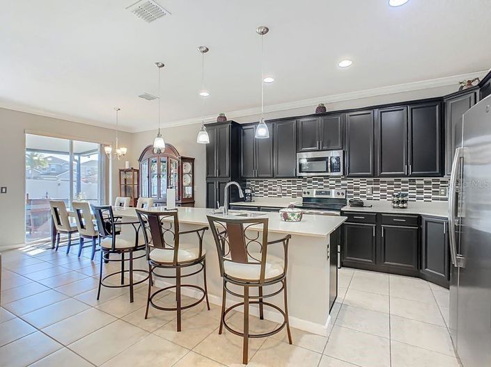 Image No.8-4 Bed Property for sale