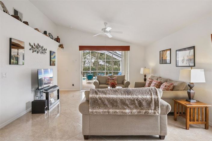 Image No.24-4 Bed Property for sale