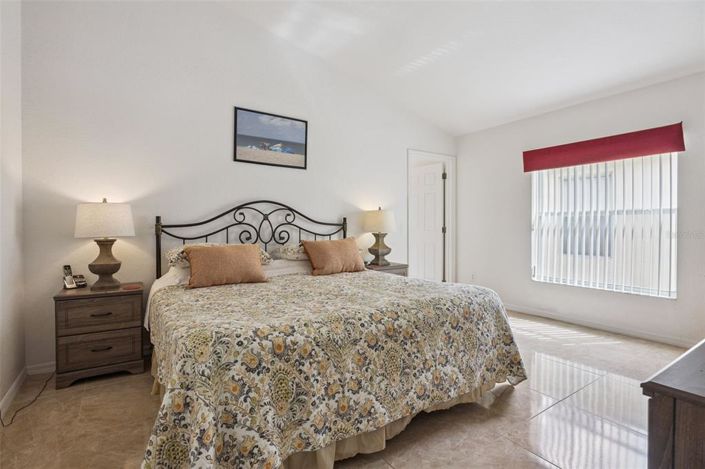 Image No.26-4 Bed Property for sale