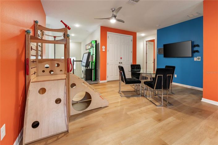 Image No.30-9 Bed Property for sale