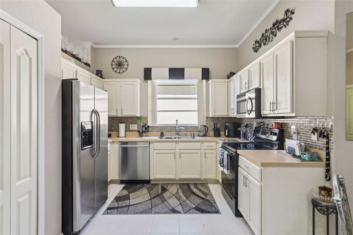 Image No.15-4 Bed Property for sale