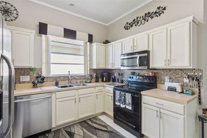 Image No.16-4 Bed Property for sale