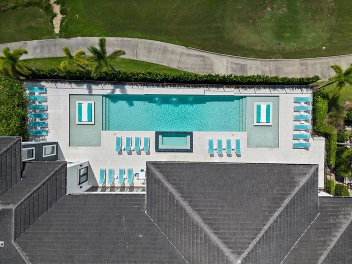 Image No.2-12 Bed Property for sale