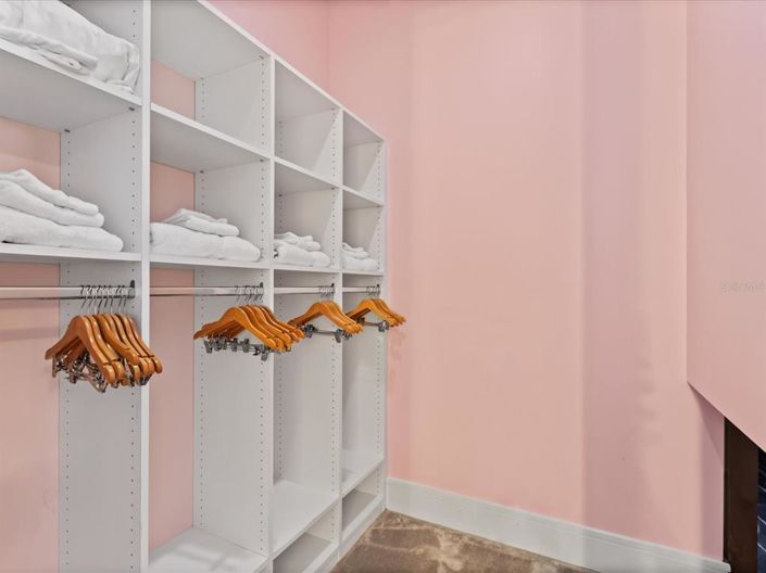 Image No.23-12 Bed Property for sale