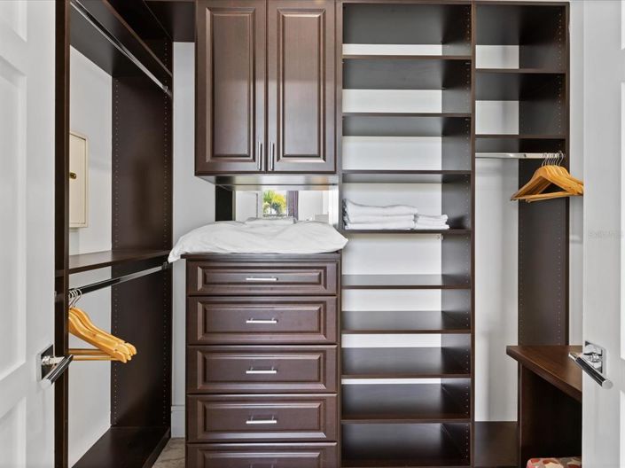 Image No.43-12 Bed Property for sale