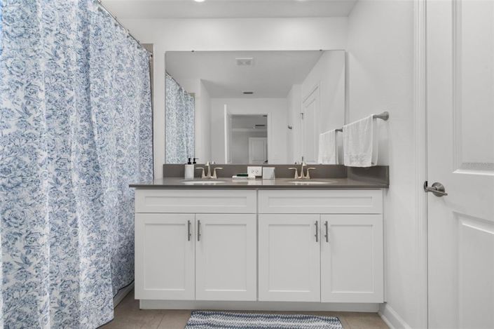 Image No.20-4 Bed Property for sale